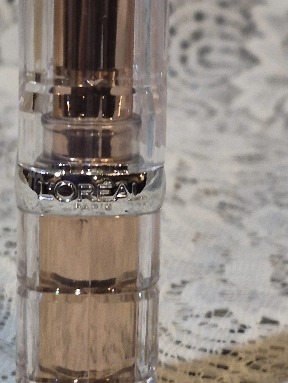 L'Oreal Colour Riche Plump & Shine Lipstick 108 Wild Fig Plump Discontinued